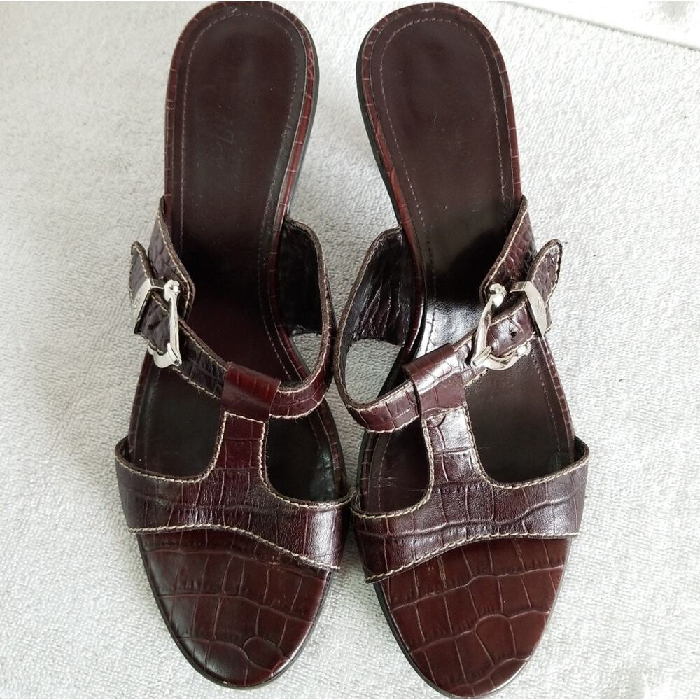 Anne Klein i flex texture leather Zeek sandal - Picture 7 of 8